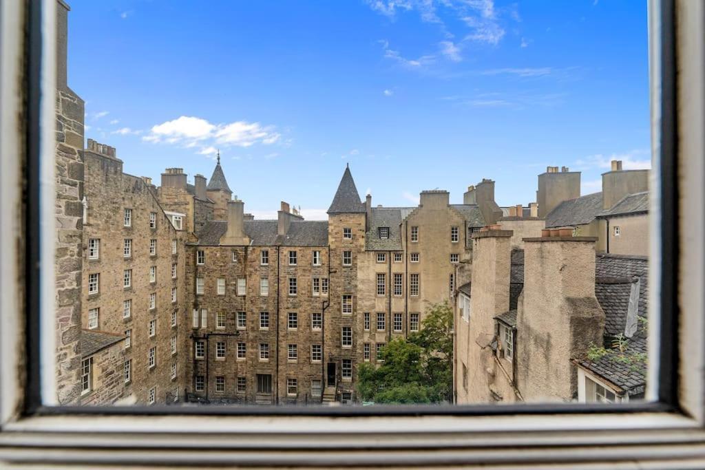 Boutique Modern Royal Mile Apartment Sleeps 4 Édimbourg Extérieur photo