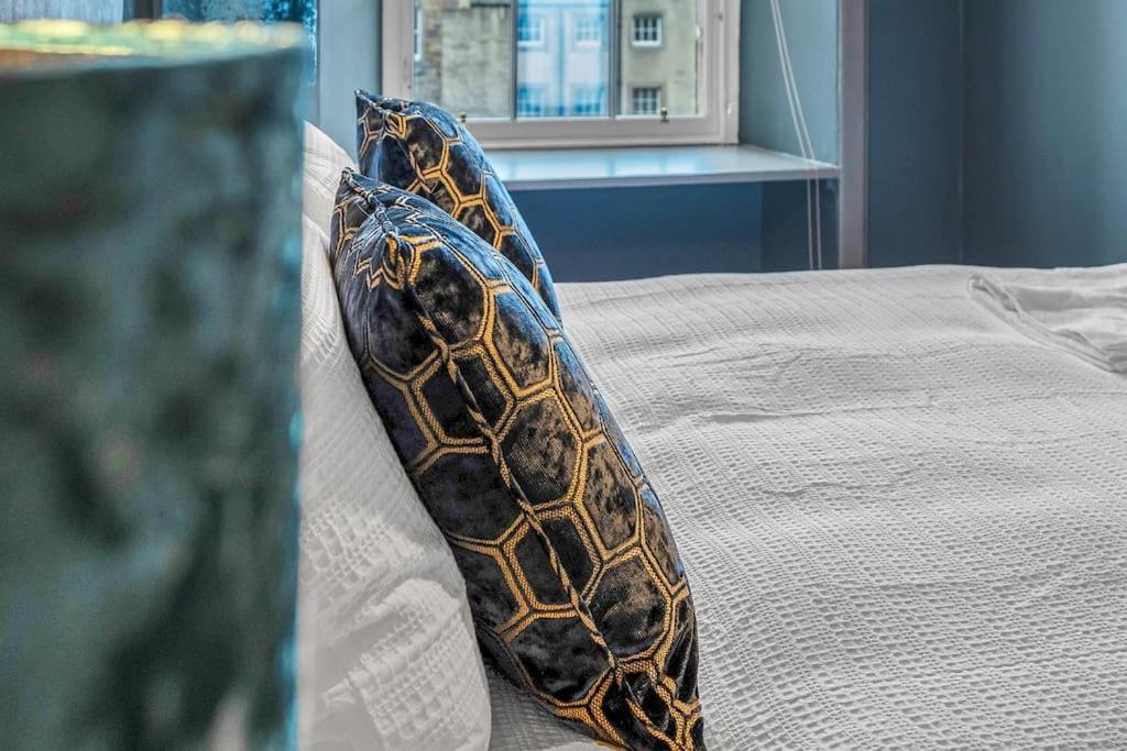 Boutique Modern Royal Mile Apartment Sleeps 4 Édimbourg Extérieur photo