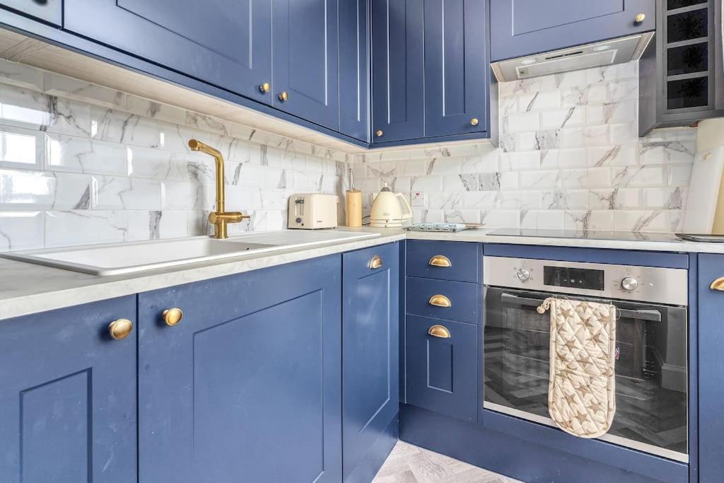 Boutique Modern Royal Mile Apartment Sleeps 4 Édimbourg Extérieur photo